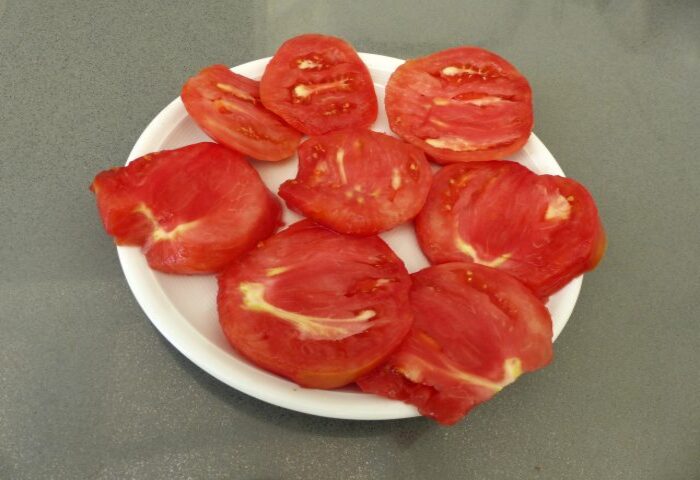 tomates en plato