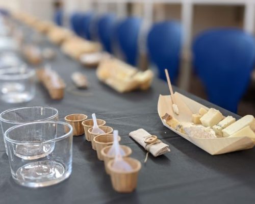 cata de quesos en la Quesería Jaramera