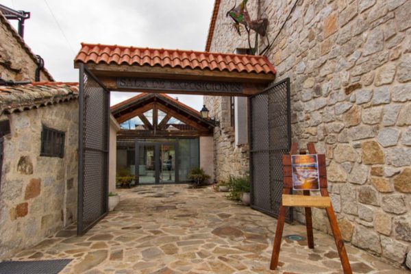 sala-exposiciones-antiguo-corral-del-concejo-El-Berrueco