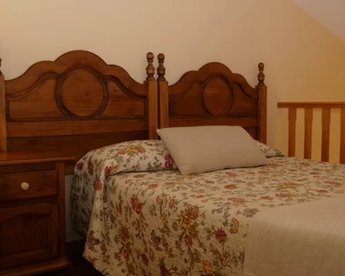 alojamientos-apartamento-turistico-torrelaguna-zaguan-de-la-villa-habitacion