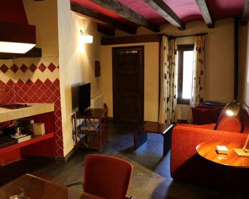 alojamientos-braojos-apartamentos-estrella-rural-salon-y-cocina-cepheus