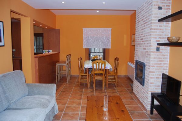 antigua-casa-telefono-elberrueco