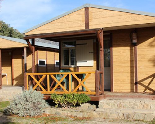 alojamientos-la-cabrera-camping-pico-de-la-miel