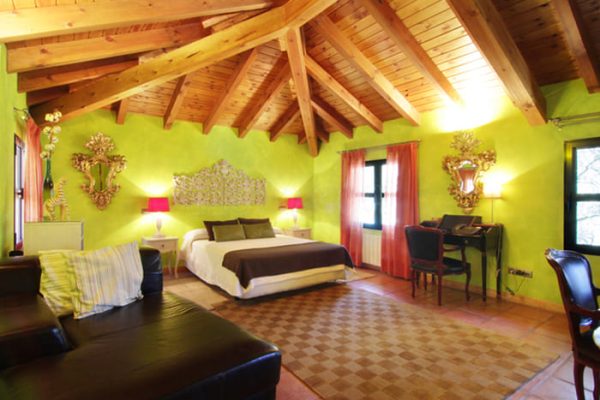 alojamientos-la-cabrera-hotel-sara-de-ur-habitacion-doble