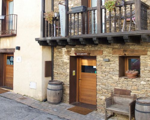 alojamientos-montejo-de-la-sierra-hotel-rural-monte-del-tejo-exterior