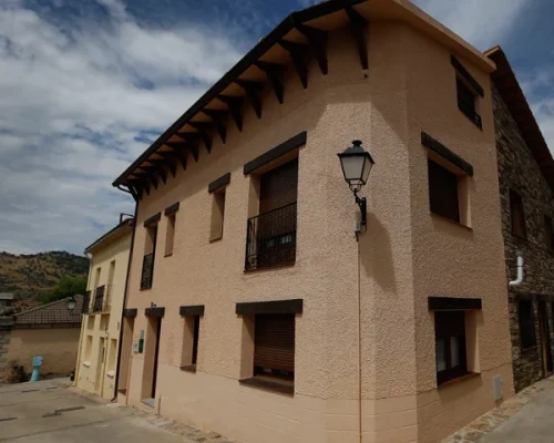 alojamientos-pradena-fuente-del-arca-exterior