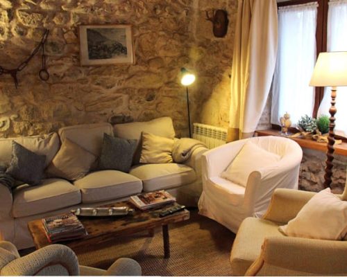 alojamientos-rascafria-casa-valle-del-lozoya-salon
