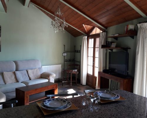 alojamientos-rascafria-delvira-salon