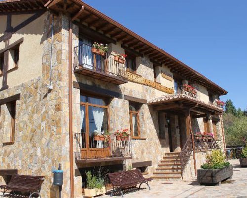 alojamientos-rascafria-la-cabana-fachada