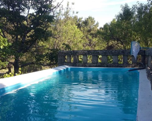 alojamientos-la-cabrera-huerto-san-antonio-piscina