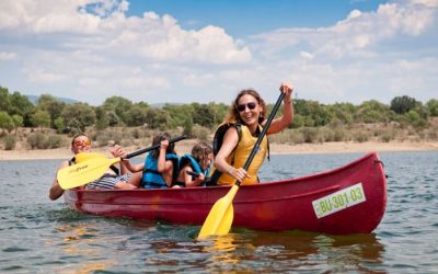 Familia en kayak