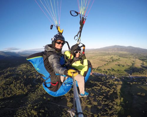 Vuelo en parapente biplaza en compañía